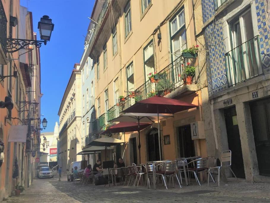 Lejlighed Bh2 Charm In Bohemian Bairro Alto * 4bdr * Old Style